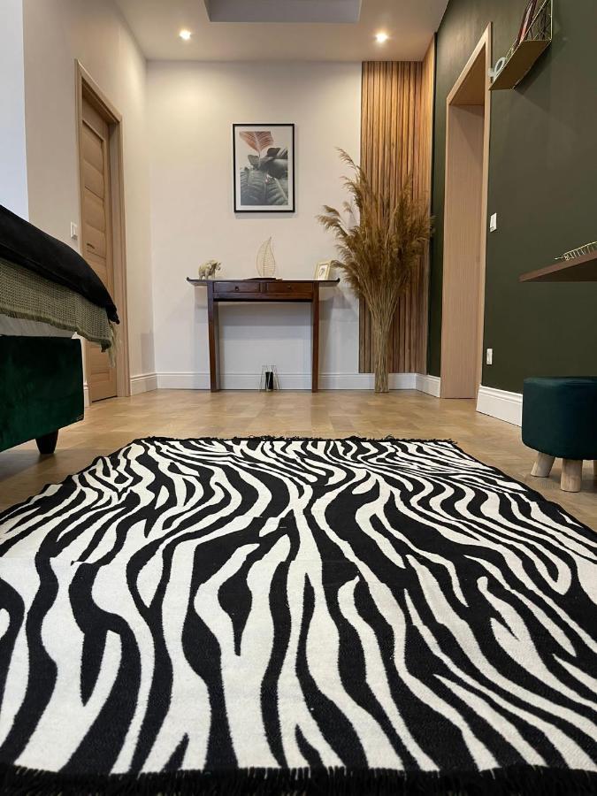Nova Lake Apartamente Wild Jungle Сату-Маре Экстерьер фото