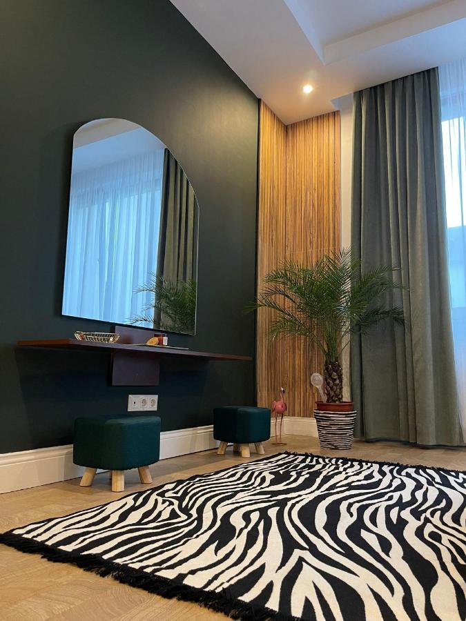 Nova Lake Apartamente Wild Jungle Сату-Маре Экстерьер фото